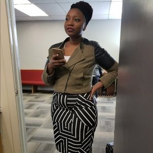 Meet your Posher, Tessi